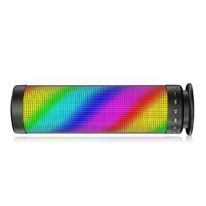 LED ışıkları olan Bluetooth hoparlör NSP-8079