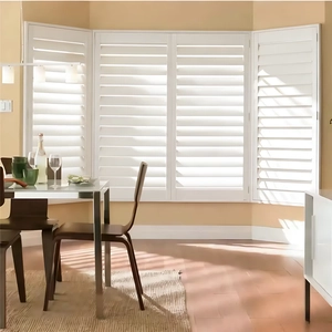 Contraventanas de madera maciza de primera calidad Contraventanas de plantación con persianas ajustables para privacidad y control de luz