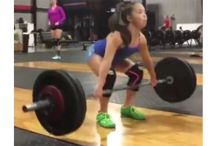 XYS Fitness--64(The little girl is weighting lifting video)