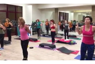 XYS Fitness--20 (diep hurken oefening)