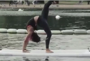 XYS Fitness--47(yoga on the water)