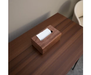 Ko te pouaka pouaka a te kaikoti rakau nui te whare pupuri i te pouaka potae napkin