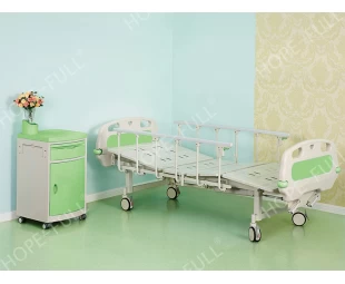 اثنين من سرير المستشفى اليدوي وظيفة والعجلة مع الفرامل الفردية