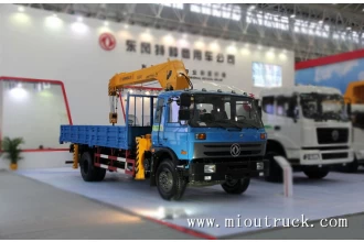 China 4ton dongfeng 4*2 180hp Euro3  straight arm truck  crane manufacturer