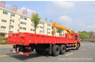 China Dongfeng Tianjin 6 * 4 casis trak yang dipasang kren UNIC 160 trak kuasa kuda dengan kren untuk dijual pengilang
