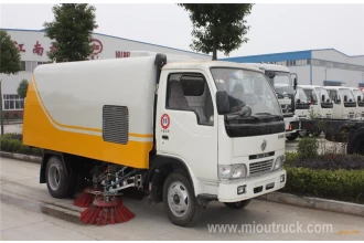 Trung Quốc Dongfeng 4 * 2 đường quét xe tải Euro 2 bức xạ chuẩn sweeper đường phố để bán nhà chế tạo
