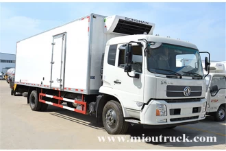 China Dongfeng 4X2 32m³ Refrigerator Truck manufacturer
