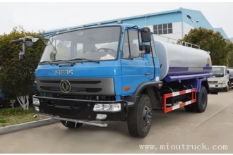 중국 동풍 × 2 15000L 물 탱커 트럭 제조업체