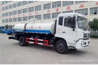 中国 Dongfeng 6000L Fecal Suction Truck China Supplier  with best price for sale 制造商
