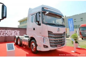 중국 동풍 Chenglong 6X4의 450HP 트랙터 트럭 LZ4251M7DA 제조업체