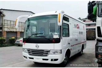 الصين 4X2 دونغفنغ التجاري 115hp فان شاحنة بضائع EQ5040XXY4D الصانع