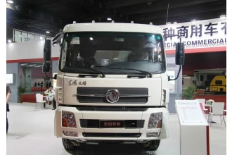 porcelana Camino de la venta caliente de barrido del carro de Dongfeng carretera China fabricantes de camiones de barrido fabricante