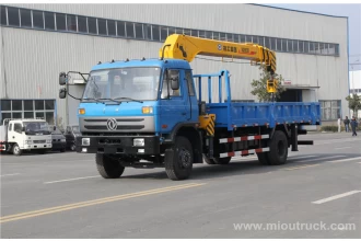 China Tianjin Dongfeng 4X2 chassis 4 telescopics boom trucks mounted crane UNIC for sale China suppliers manufacturer