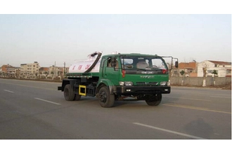 China 6500 L Dongfeng Fecal caminhão de sucção à venda fabricante