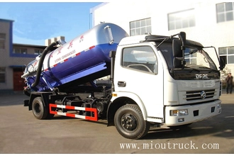 China 6CBM 4 * 2 4 TONELADA DE ESGOTO CAMINHÃO SUCÇÃO COM PODER 91KW fabricante