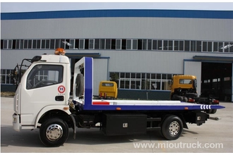 Китай China high quality dongfeng 4x2 rollaway tow truck wrecker 120hp for rescuing broken cars for sale производителя
