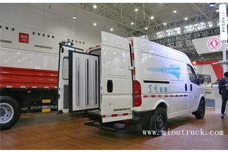 China DongFeng YuFeng 136 hp 4X2 refrigerated trucks manufacturer