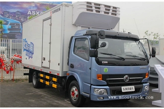 الصين Dongfeng 115 hp 4X2 refrigerated cold room van truck الصانع