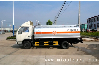 China Dongfeng 120HP 4X2 memandu kenderaan jenis pengangkutan petrol (EQ5070GYY51DAC) pengilang