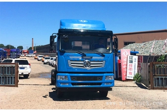 Tsina Dongfeng 240hp 6X2 trak trak para sa sale Manufacturer