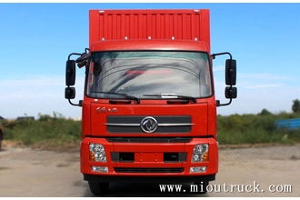 China Dongfeng 4 * 2 7,5 ton 132kw veículo transportador para venda fabricante