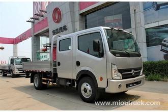 China Dongfeng 4x2 rígido roda EURO 4 130hp 96KW diesel motor caminhão leve de Max cab dupla fabricante