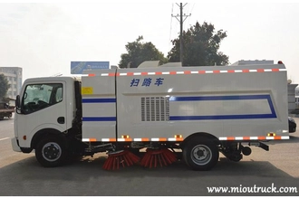 China Dongfeng Captain 4x2 Road Sweeping Truck JDF5070TSLE4 pengilang
