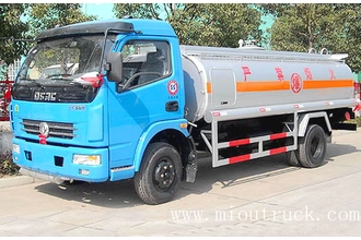 China Dongfeng Duolika EQ5070GJYG 140HP 4 * 2 refuling lori tangki pengilang
