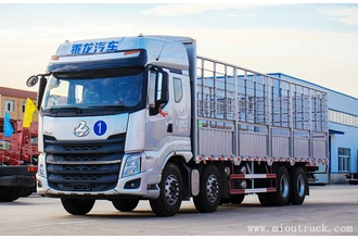 China Dongfeng Chenglong 8x4 350hp Cargo Truck LZ5310CCYQELA fabricante