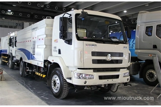 porcelana Nuevo producto de China Dongfeng Chenglong 4 * 2 camino carro de barrido fabricante
