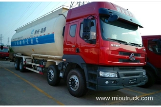 China Dongfeng 375 horsepower 8 x4 powder material truck pengilang