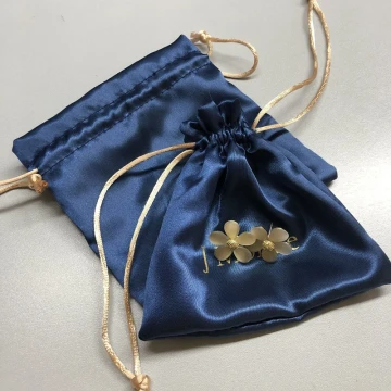 Tovaglia cinese in broccato di seta vintage (Usato) a Losone per CHF 25