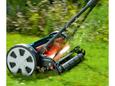 GRASS Group from Germany and GARDENA from Italy jointly released a new generation of garden lawn mower seats