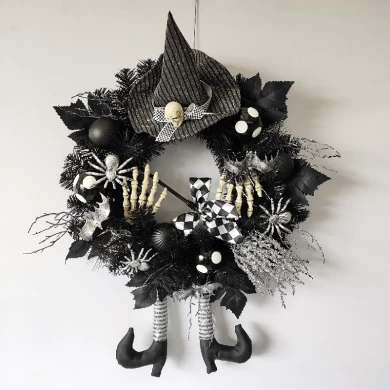 Senmasine Corona de piernas de bruja de Halloween de 24 pulgadas con sombrero, cabeza de esqueleto de araña, decoración de lazo de escoba con purpurina a mano