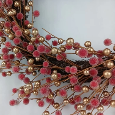 Senmasine 24 inch rode bessenkransen voor hangende decoratie voor de voordeur van de kerstboerderij in de winter