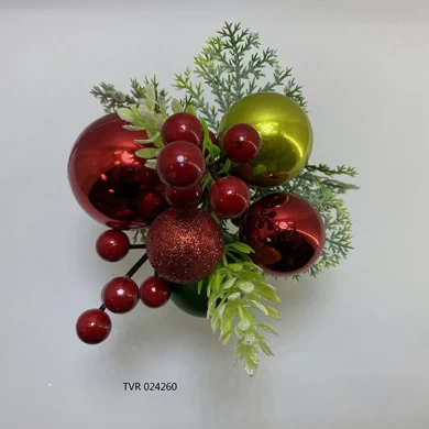 Plettri natalizi Senmasine con bacche artificiali con foglie verdi, ramo, ornamenti con palline glitterate, decorazioni natalizie fai da te