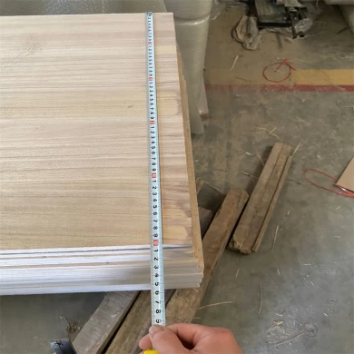 Junta de dedo de madeira paulownia com 3250 mm de comprimento para uso na moldura da porta