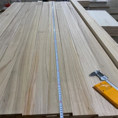 Panneaux collés en bois de paulownia 1220x2440mm pour les planches d'armoires