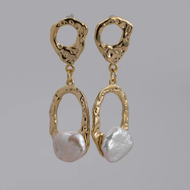 Trendy Jewellery Fashion White Pearl Retro Earring.