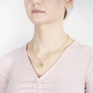 Ожерелье-цепочка с кулоном в виде отпечатка руки ребенка с гравировкой.