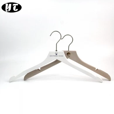 Gemakkelijke China hanger leverancier houten shirt kledinghanger
