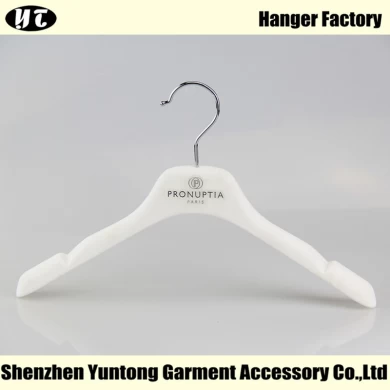 KTV-002 white non slip plastic hanger velvet flocked coat hanger