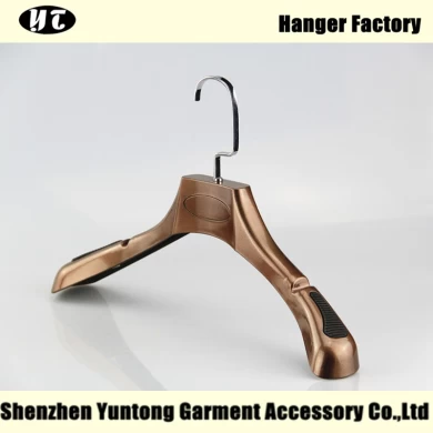 MTE-002 shiny surface electronic plated top hanger for coat with wide shoulder