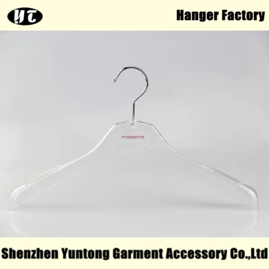 Practical men plastic clothes hanger with rubber pads