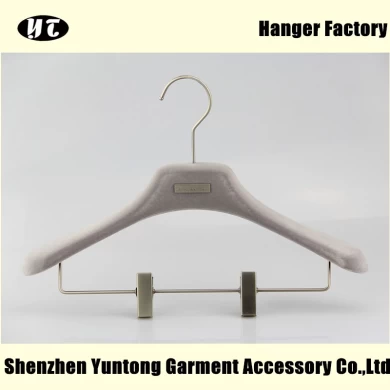 WSV001 Durable grey velvet hanger with clips