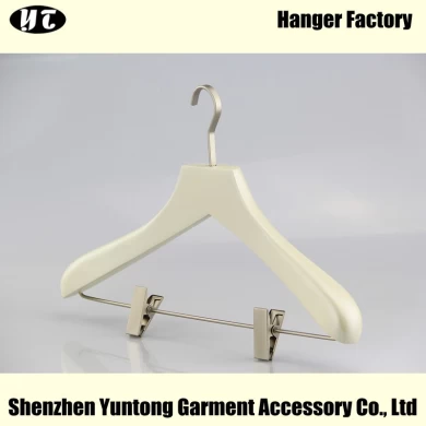WSW-016 cream white boutique wooden top hanger clothes hanger with metal clips