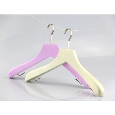 WSW-019 ivory wooden hanger with metal clip for suits