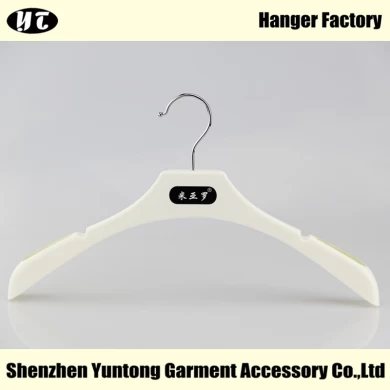 WTP-004 cheap plastic coat hanger good quality hanger