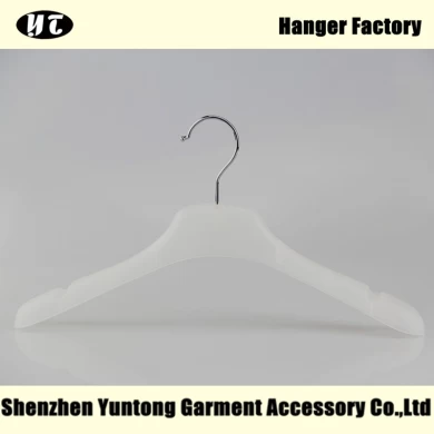 WTP-005 high quality plastic hanger for lady cheap plastic hanger with notches for non slip