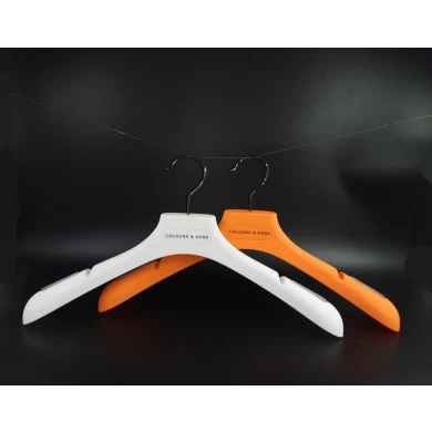 White rubber coated hanger factory accept private brand customization clothes hanger